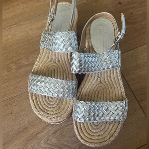 Marc Fisher Silver Platform Espadrilles Sandals 8